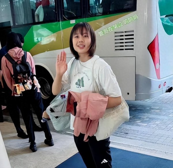 股策略 女排返京！球迷涌入杨昊社媒，提5要求：多提点赵勇+多练两项技术